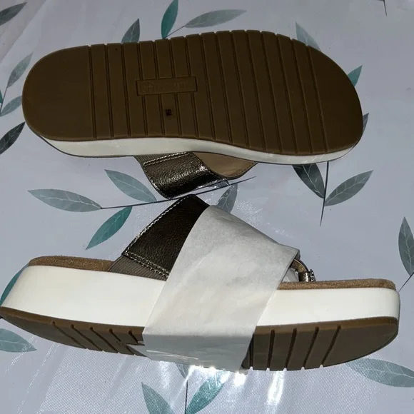 Giani Bernini Leather Sandal - Picture 7 of 10